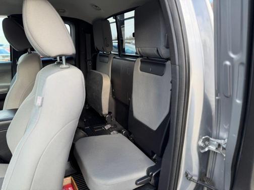 2016 Toyota Tacoma SR5