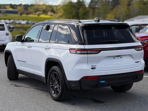 Bright White Clearcoat 2024 Jeep Grand Cherokee 4xe Trailhawk Carb State Pkg