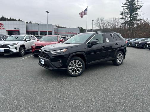 2025 Toyota RAV4 XLE Premium