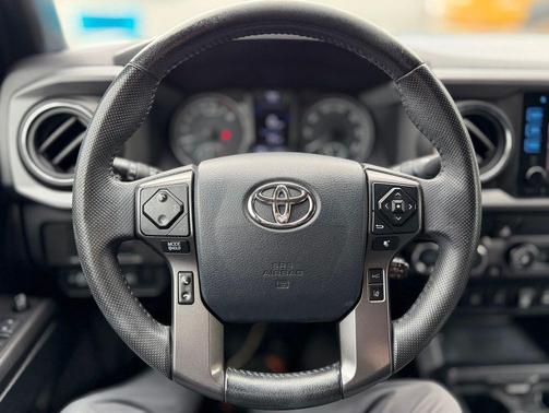 Midnight Black Metallic 2019 Toyota Tacoma TRD Off Road