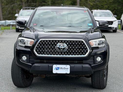 Midnight Black Metallic 2019 Toyota Tacoma TRD Off Road