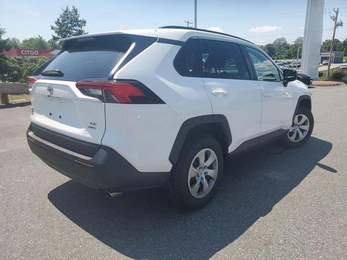 2020 Toyota RAV4 LE