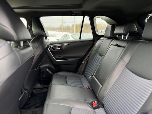 2024 Toyota RAV4 Hybrid SE