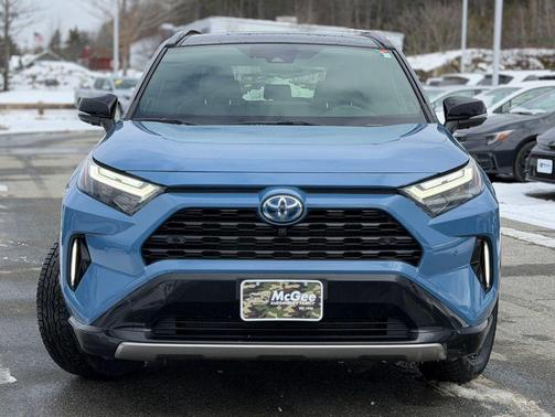 2024 Toyota RAV4 Hybrid SE
