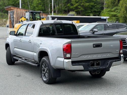Cement 2021 Toyota Tacoma SR5