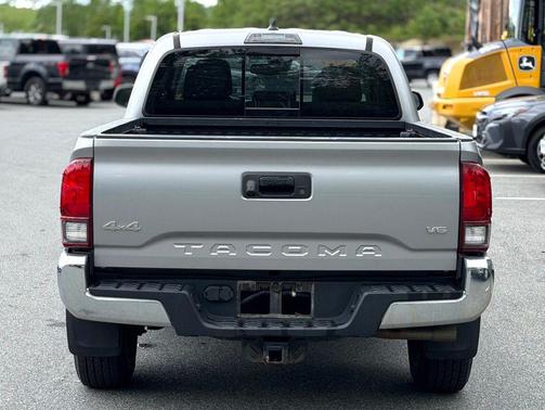 Cement 2021 Toyota Tacoma SR5