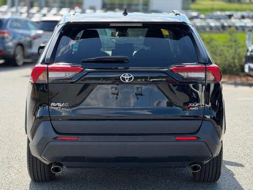 Midnight Black Metallic 2021 Toyota RAV4 XLE