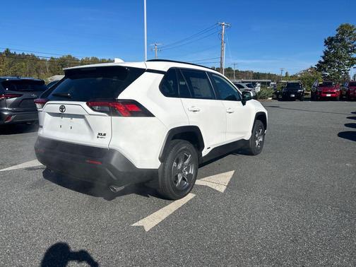 2025 Toyota RAV4 Hybrid XLE