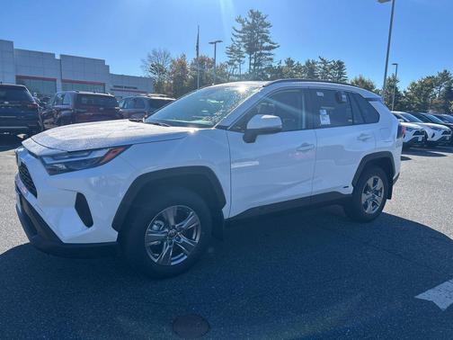 2025 Toyota RAV4 Hybrid XLE