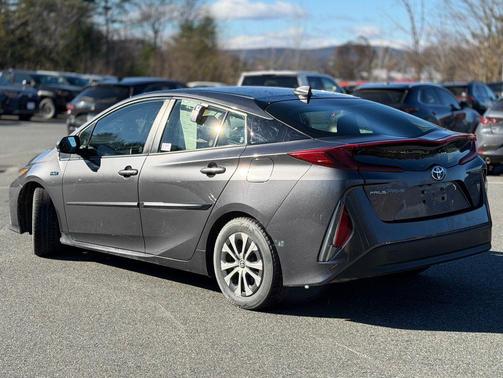 2022 Toyota Prius Prime LE