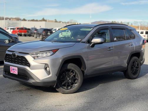 2020 Toyota RAV4 XLE
