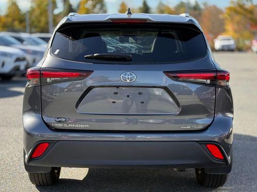 2025 Toyota Highlander XLE