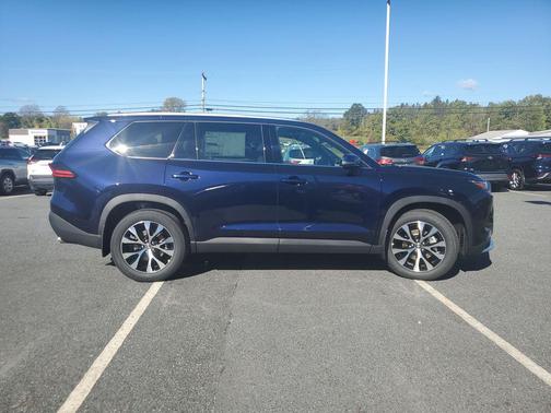 2026 Toyota Grand Highlander Hybrid Limited MAX