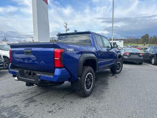 2025 Toyota Tacoma TRD Off Road