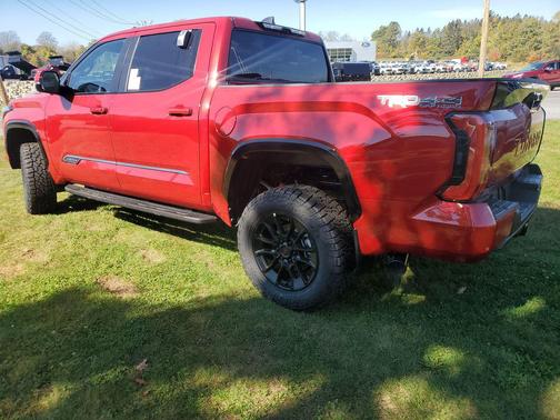2026 Toyota Tundra Hybrid Platinum