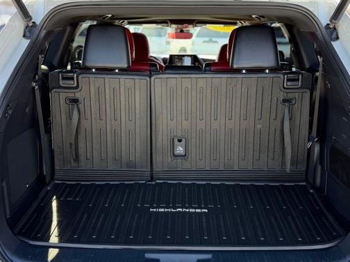 Wind Chill Pearl 2022 Toyota Highlander XSE