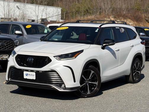 Wind Chill Pearl 2022 Toyota Highlander XSE