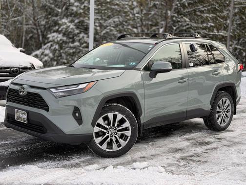 2022 Toyota RAV4 XLE Premium