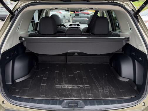 Autumn Green Metallic 2023 Subaru Forester Base