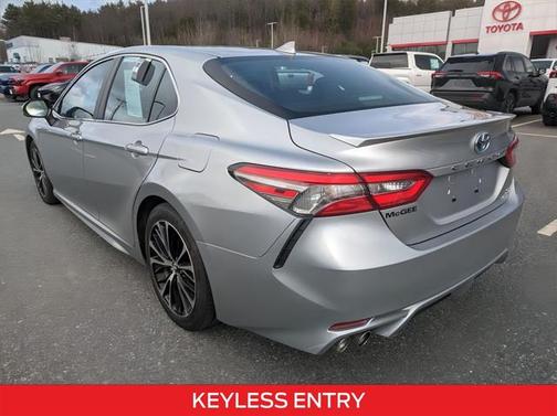 2018 Toyota Camry Hybrid SE