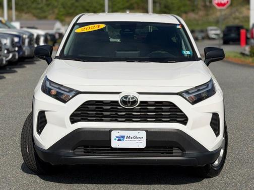 Ice Cap 2024 Toyota RAV4 LE