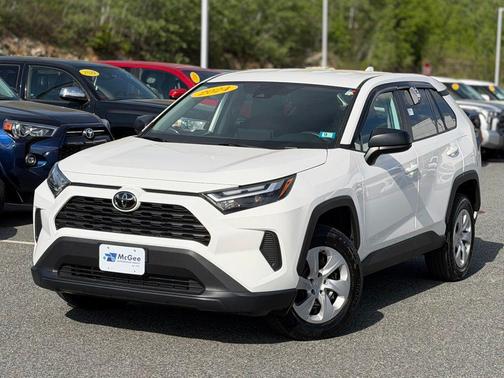 Ice Cap 2024 Toyota RAV4 LE