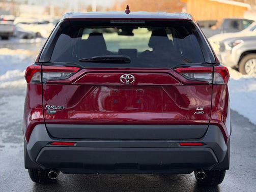 2023 Toyota RAV4 LE