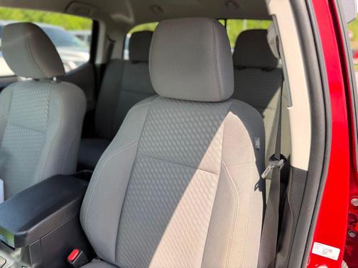 03r3 2023 Toyota Tacoma SR5