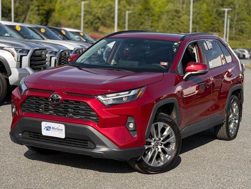 Pearl 2024 Toyota RAV4 XLE Premium