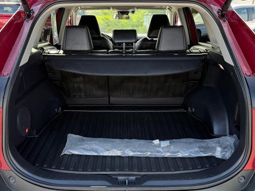 Pearl 2024 Toyota RAV4 XLE Premium