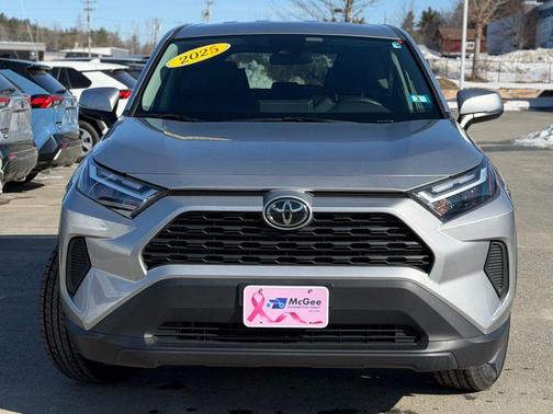 2025 Toyota RAV4 LE
