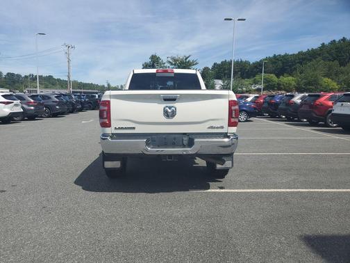 2022 RAM 2500 Laramie Crew Cab 4x4 6'4' Box