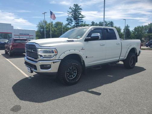 2022 RAM 2500 Laramie Crew Cab 4x4 6'4' Box