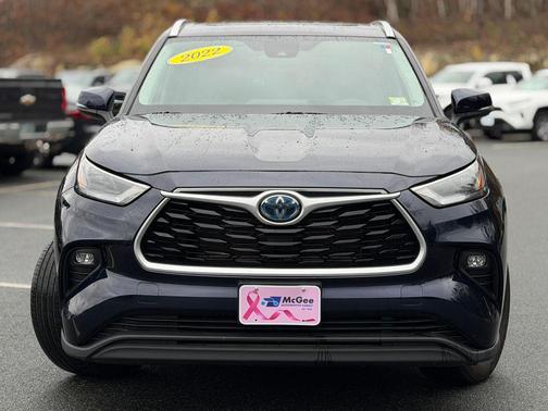 2022 Toyota Highlander Hybrid XLE