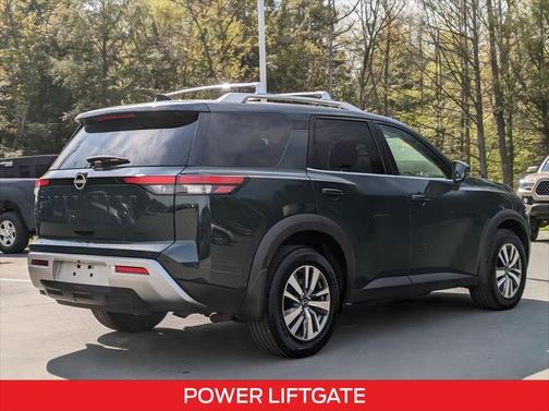 2022 Nissan Pathfinder SL 4WD