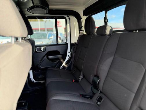 2023 Jeep Gladiator Sport S