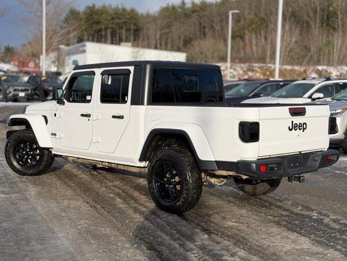 2023 Jeep Gladiator Sport S