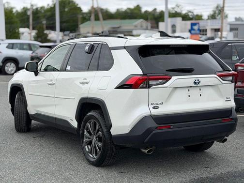 Blizzard Pearl 2022 Toyota RAV4 Hybrid XLE Premium
