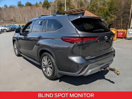 2022 Toyota Highlander Platinum