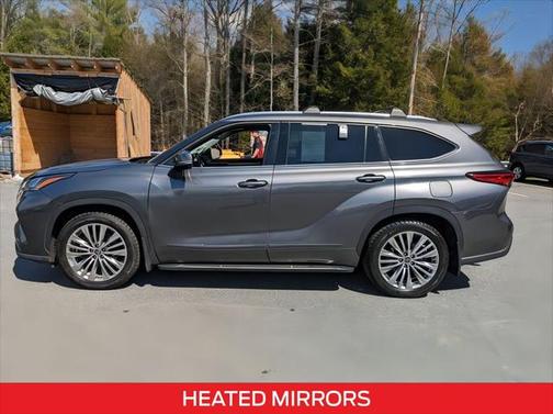 2022 Toyota Highlander Platinum