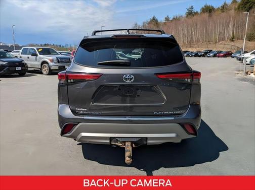 2022 Toyota Highlander Platinum