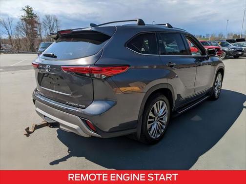 2022 Toyota Highlander Platinum