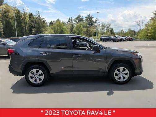 2023 Toyota RAV4 LE