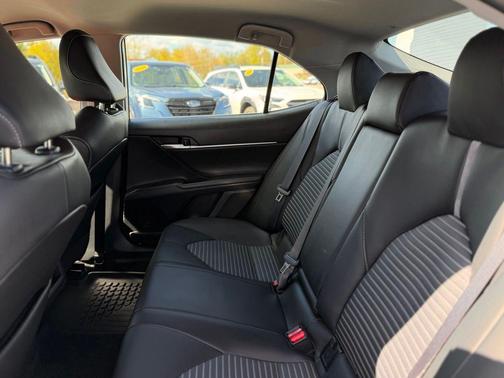 01k6 2024 Toyota Camry SE
