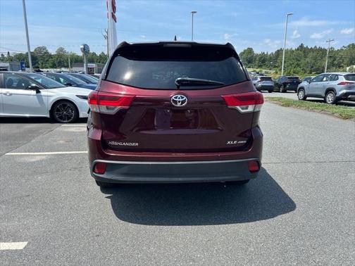 2019 Toyota Highlander SE