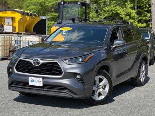 Magnetic Gray Metallic 2021 Toyota Highlander LE
