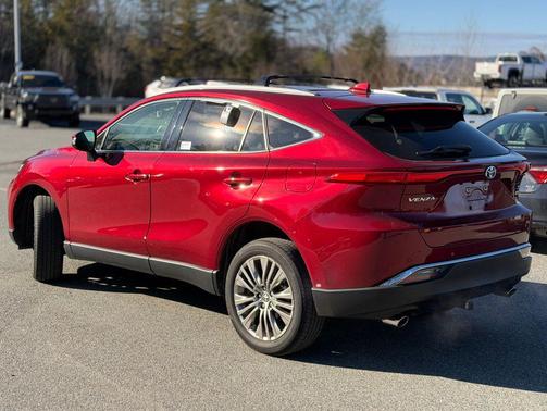 2022 Toyota Venza XLE