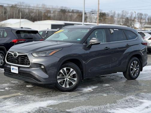 2025 Toyota Highlander XLE