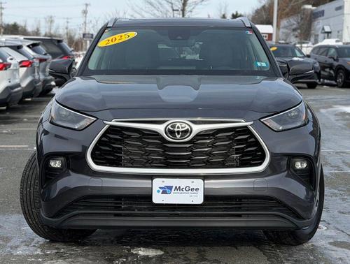 2025 Toyota Highlander XLE