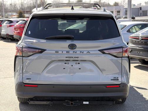 2023 Toyota Sienna Woodland Edition 7-Passenger